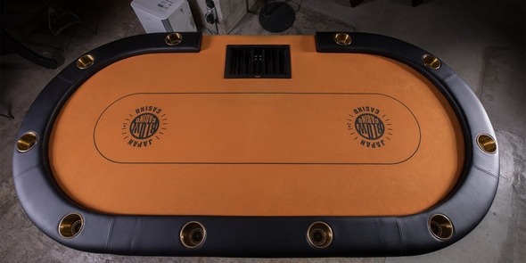 ポーカーテーブル